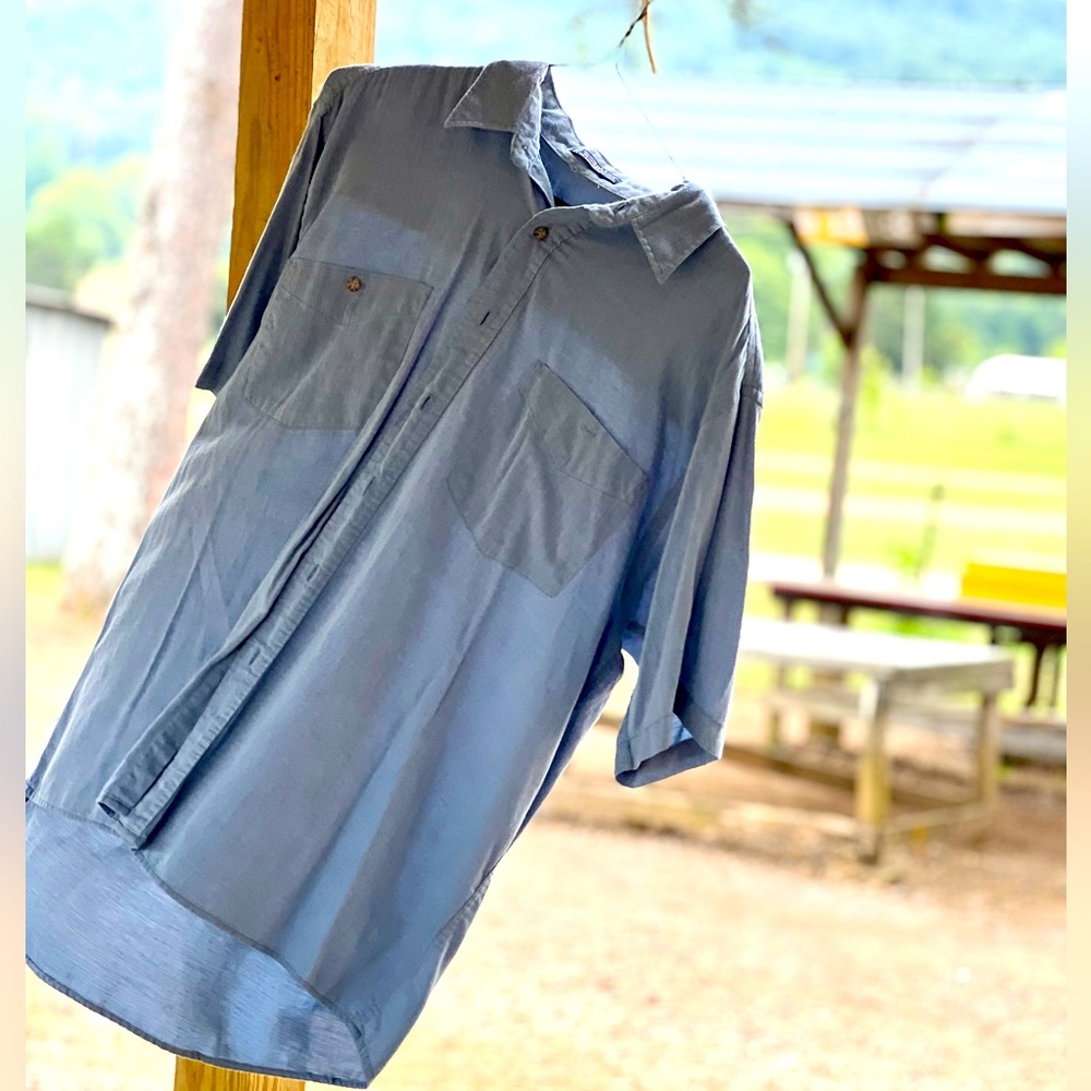 Vintage Van Heusen women’s basic button up